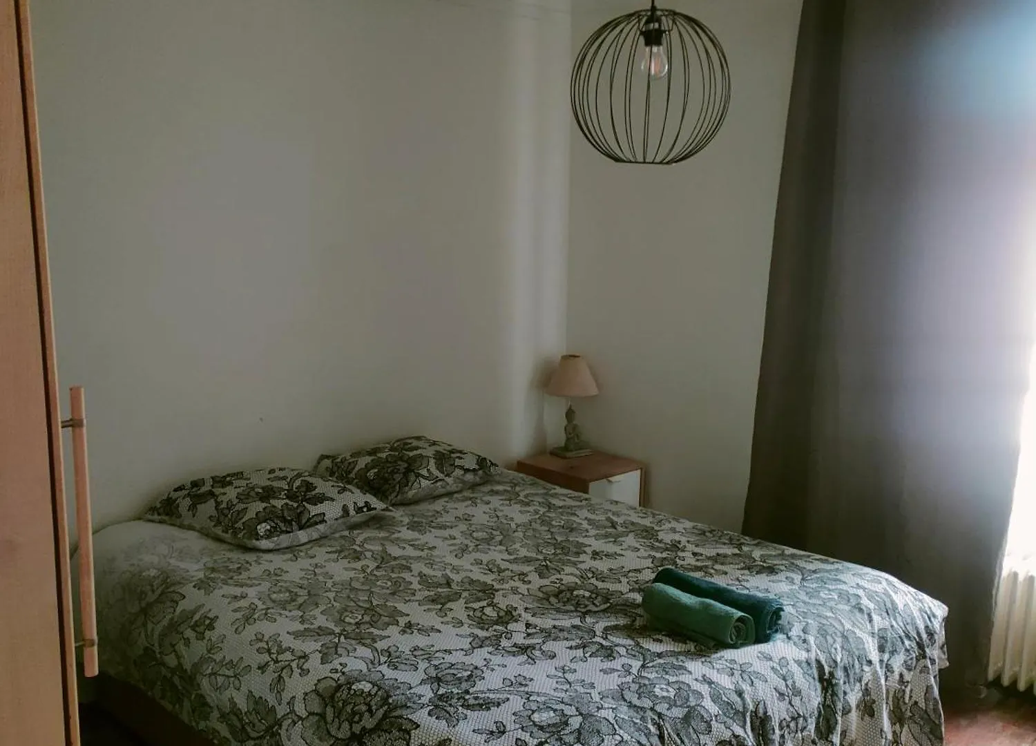 Chambre Spacieuse Vu Sur La Tour Paris